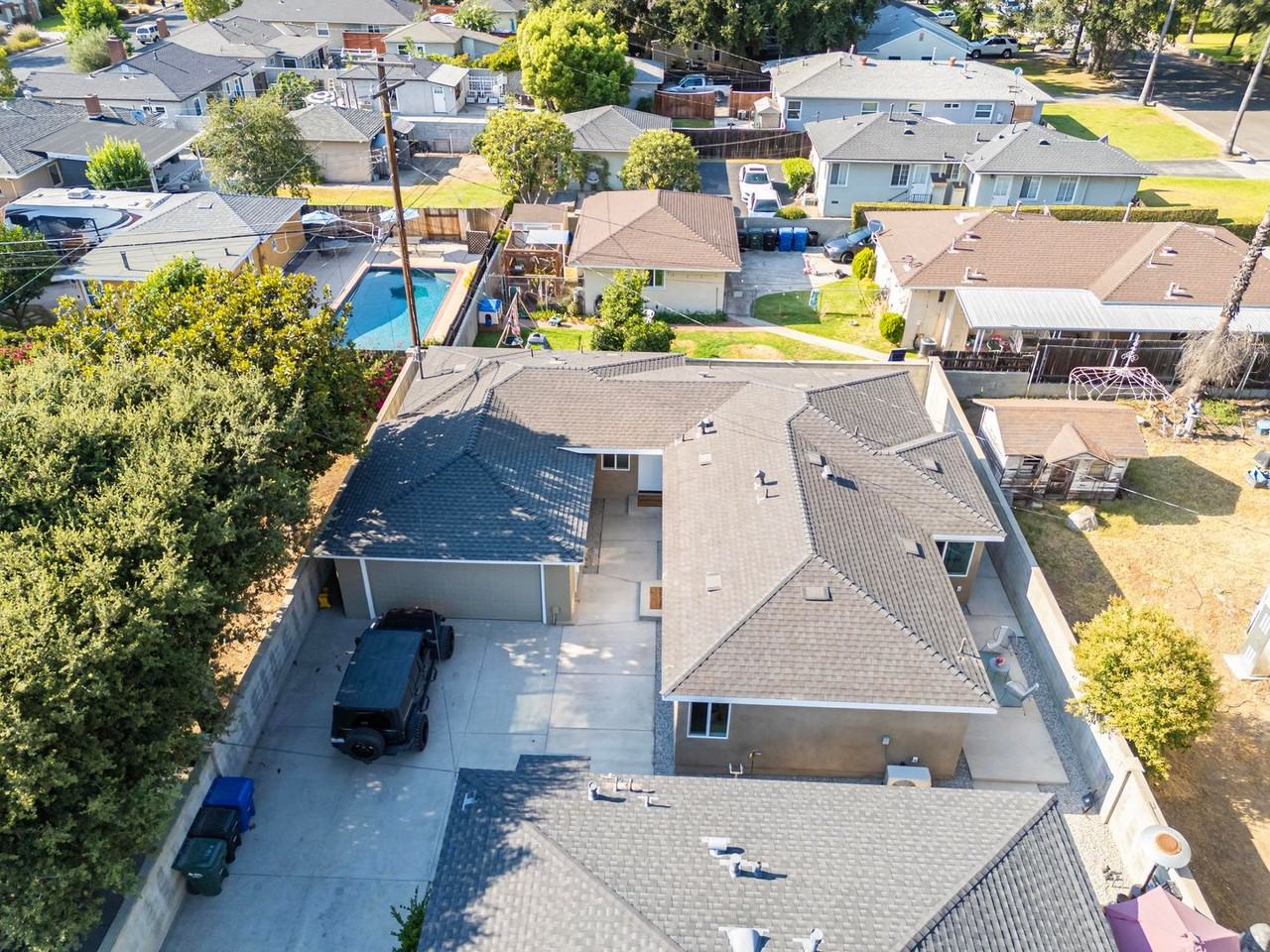 315 West Bennett Avenue - Photo 3 of 21