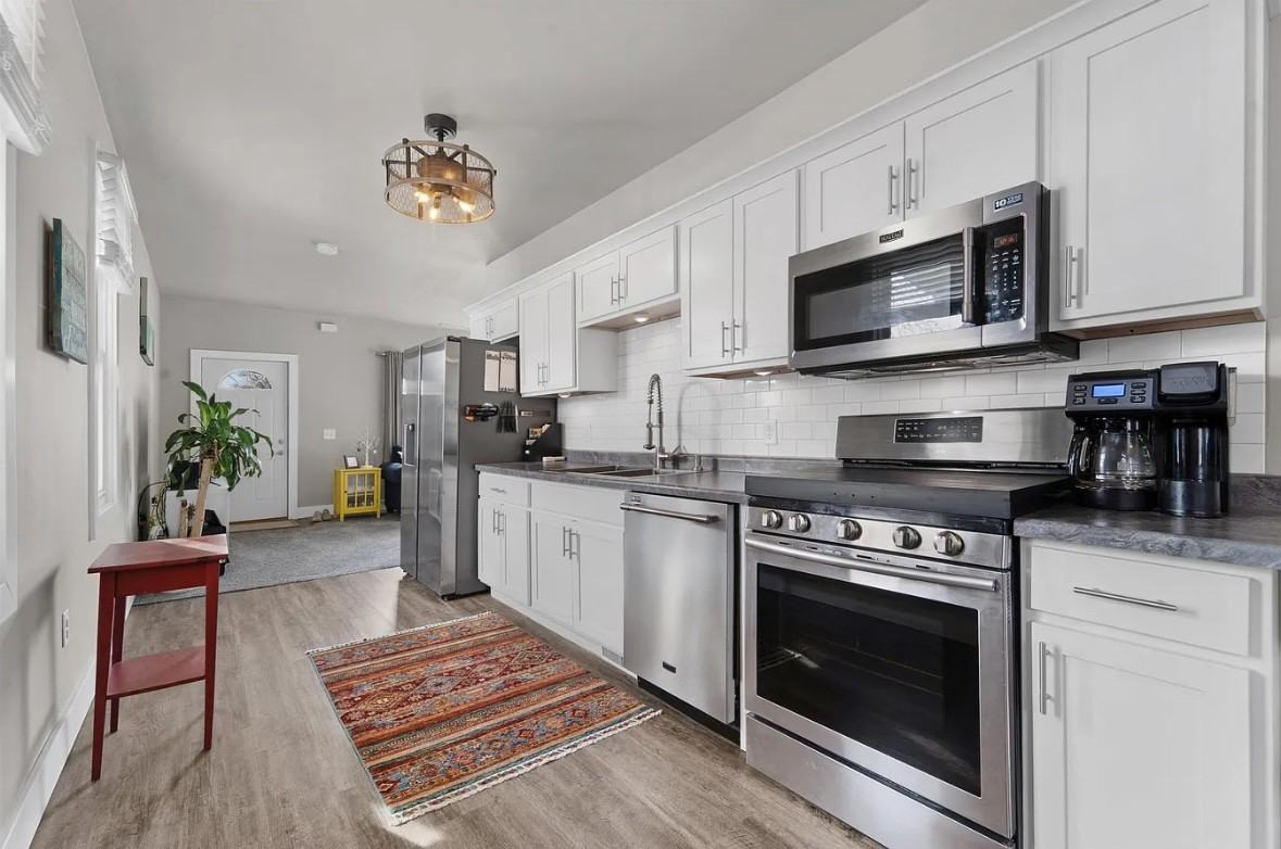 1571 Charles St #NA - Photo 4 of 20