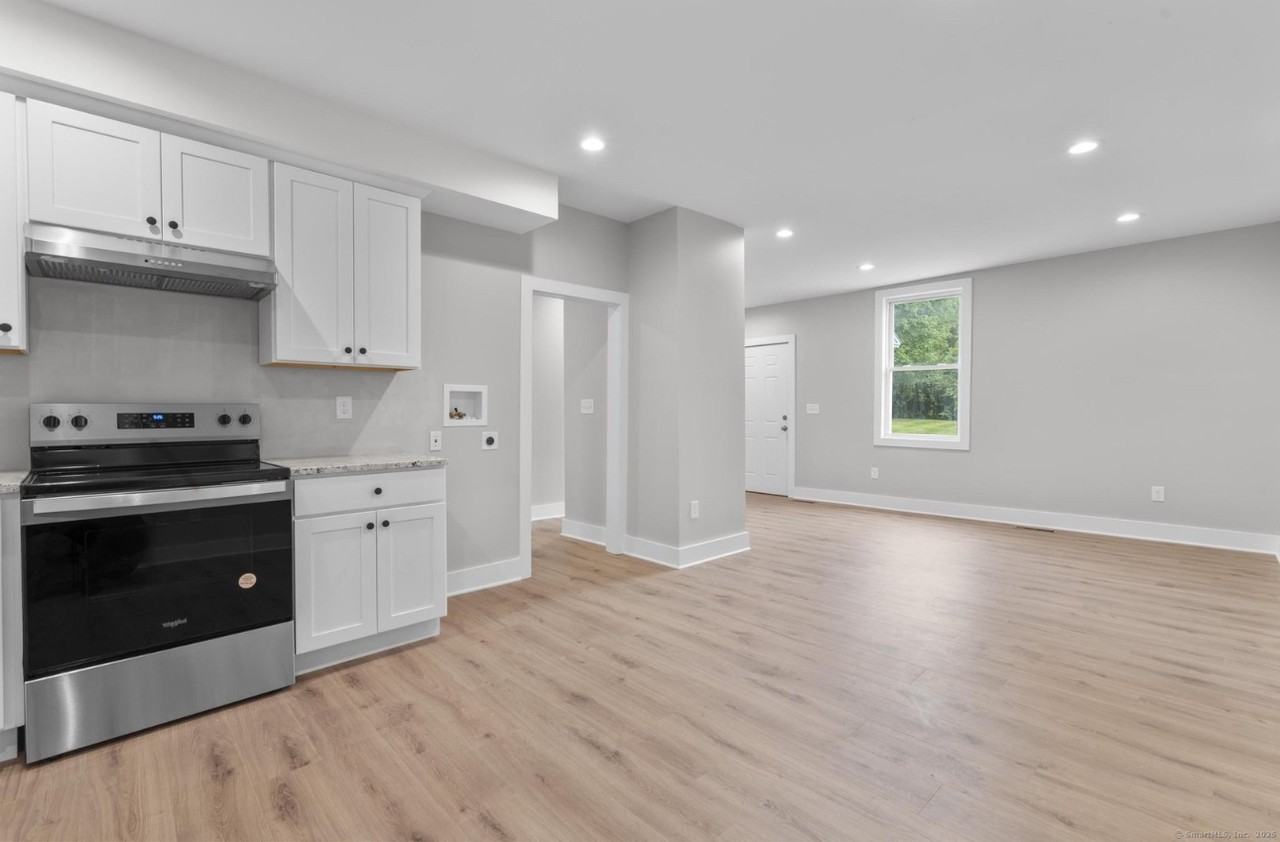 53 Academy St - Photo 4 of 13