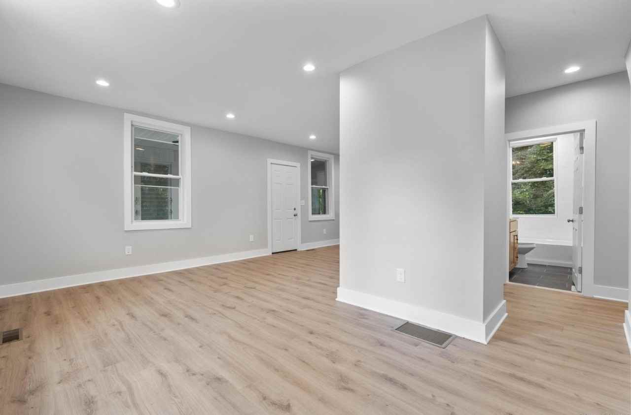 53 Academy St - Photo 6 of 13