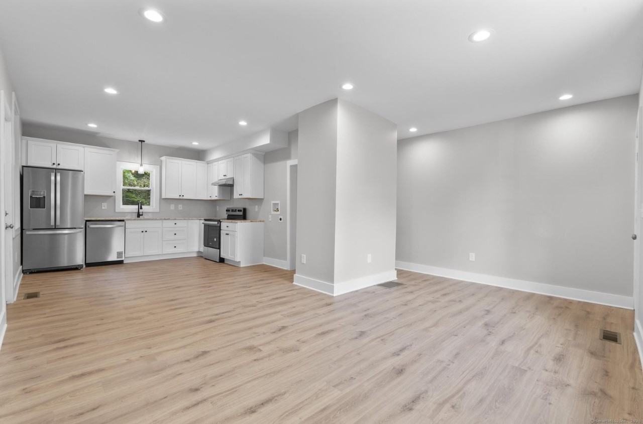 53 Academy St - Photo 7 of 13