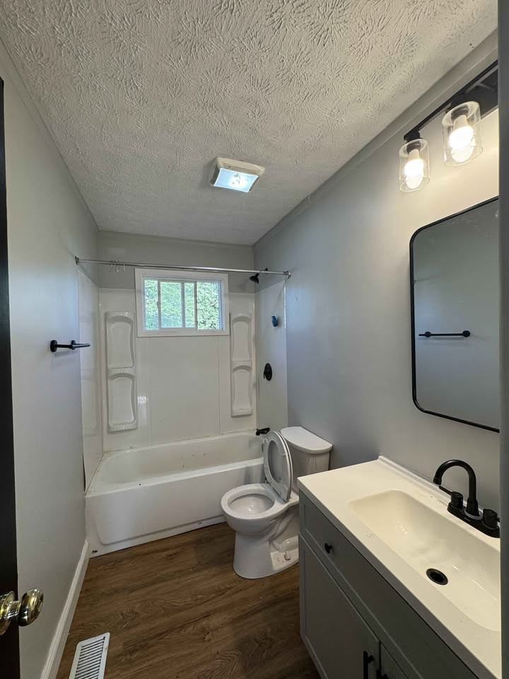 121 S Wittfield St #NA - Photo 2 of 14