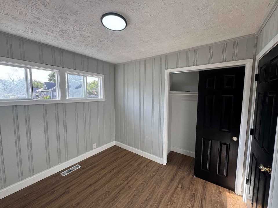 121 S Wittfield St #NA - Photo 6 of 14