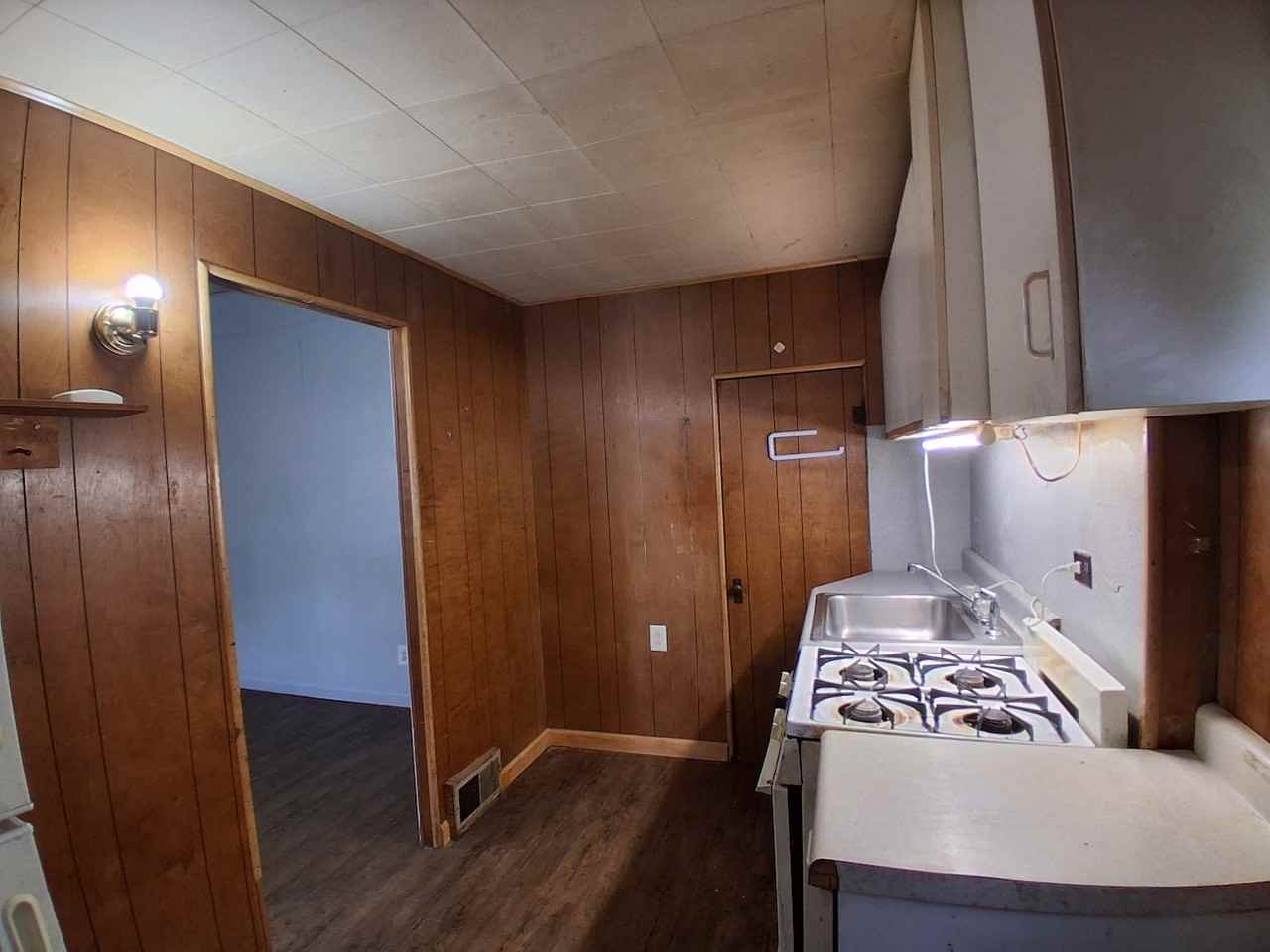 528 Grant Street #5 - Photo 4 of 7