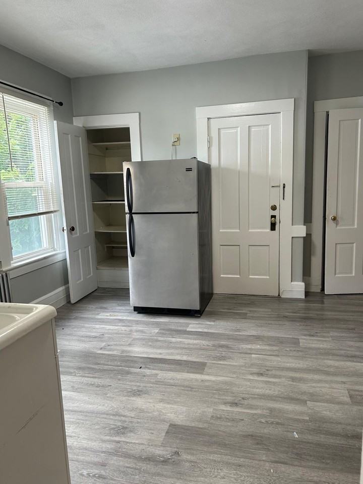 10 Rockland St #2 - Photo 2 of 12