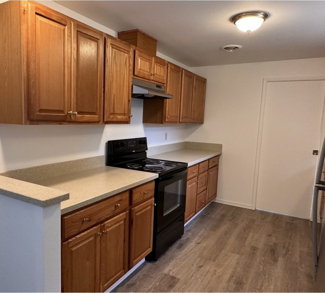 1511 Wood Ave #NA - Photo 3 of 12