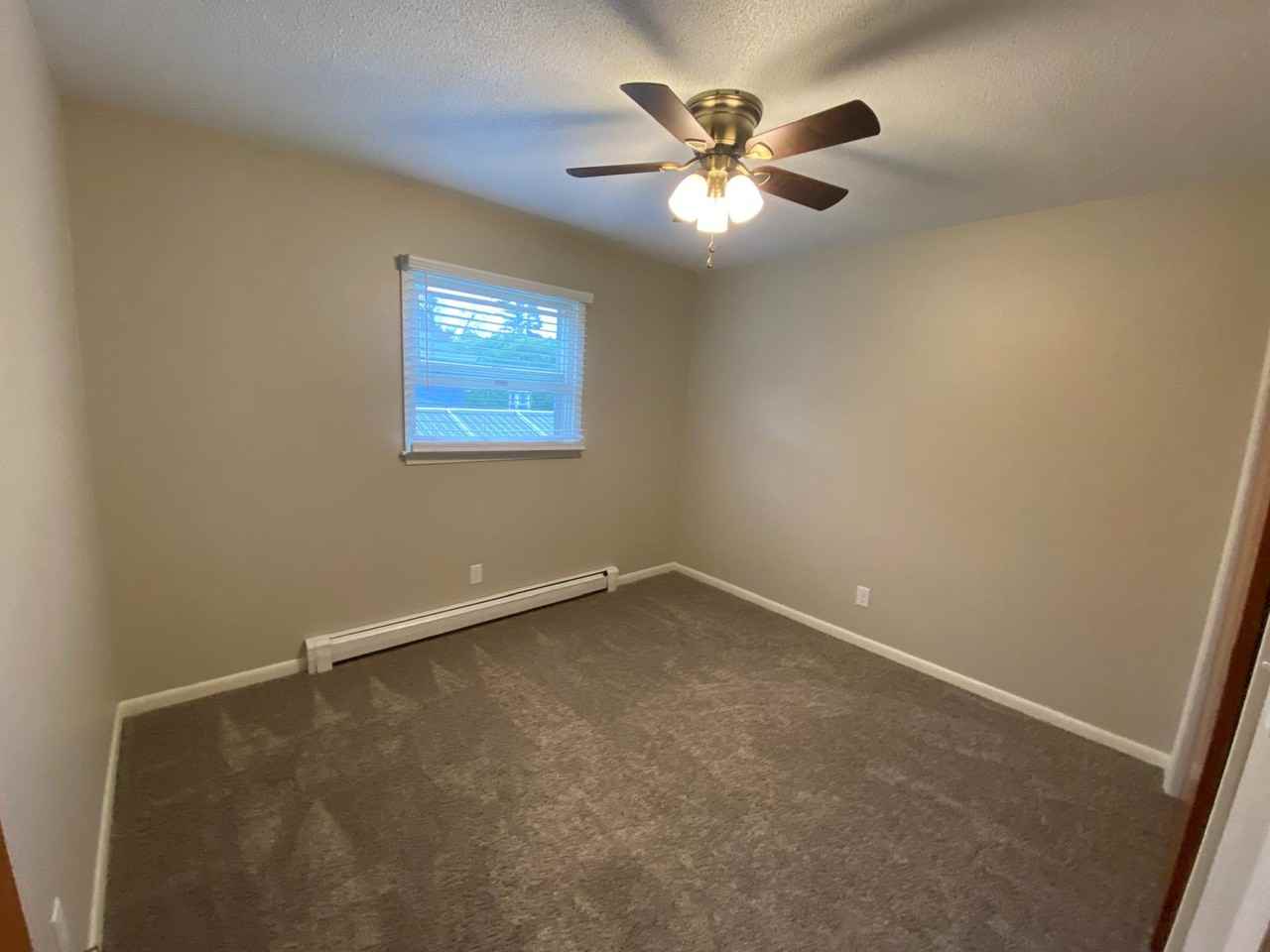 614 Walnut St #5 - Photo 3 of 17