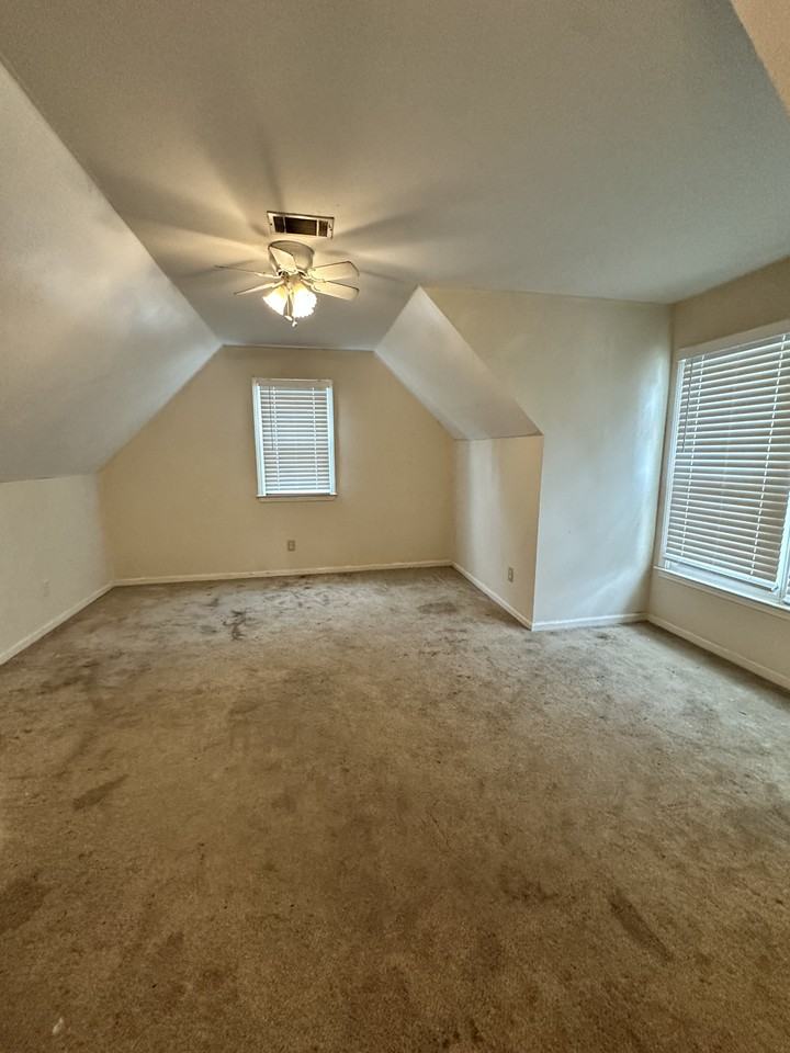 184 W Commons Dr #NA - Photo 3 of 35