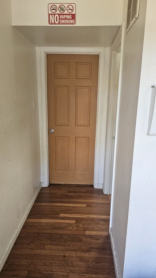 909 Porter Ct Ne #B1 - Photo 2 of 18