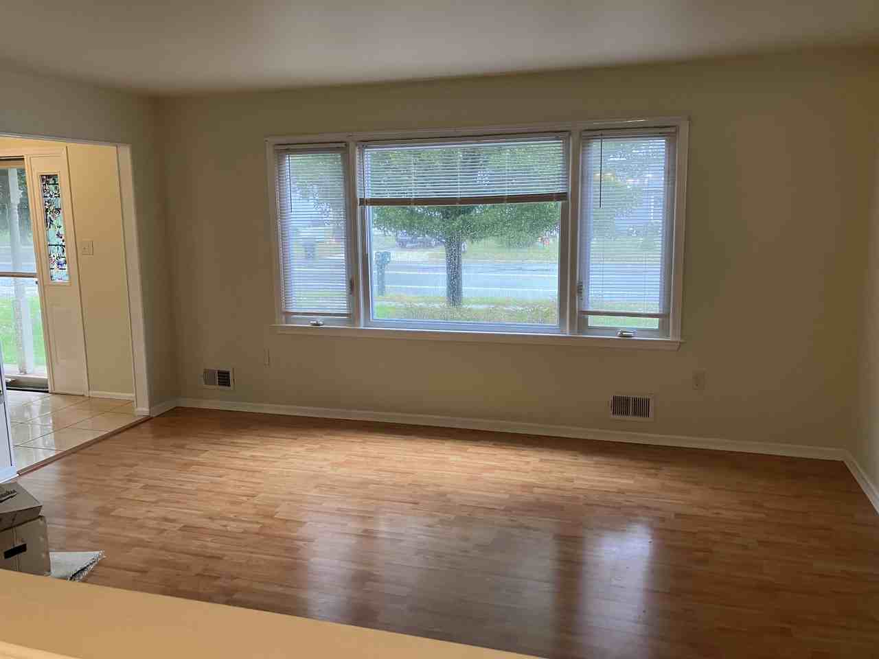 154 Bay Shore Dr #1 - Photo 4 of 16