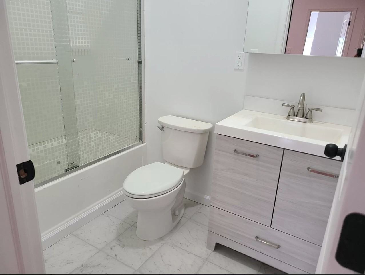 6 E Washington Ave #2B - Photo 3 of 12