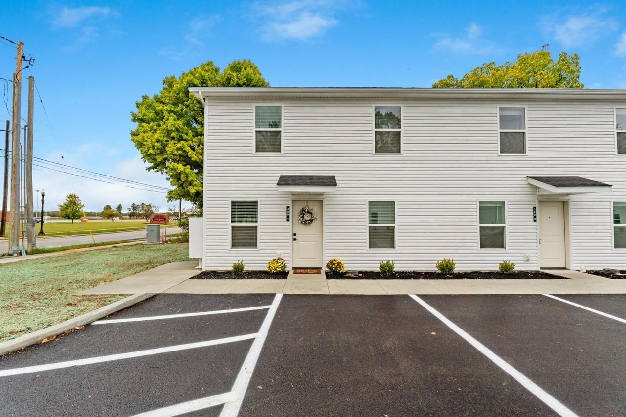 384 E North Franklin St - Photo 2 of 17