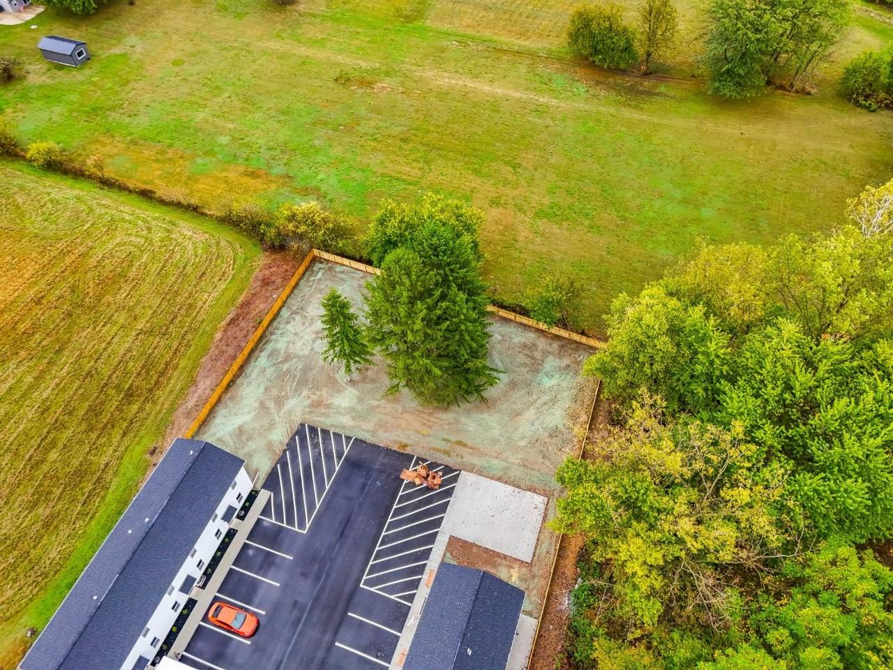 384 E North Franklin St - Photo 3 of 17