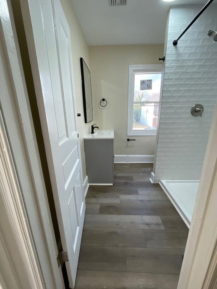 250 Philadelphia Ave - Photo 2 of 7