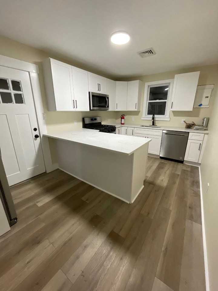 250 Philadelphia Ave - Photo 5 of 7