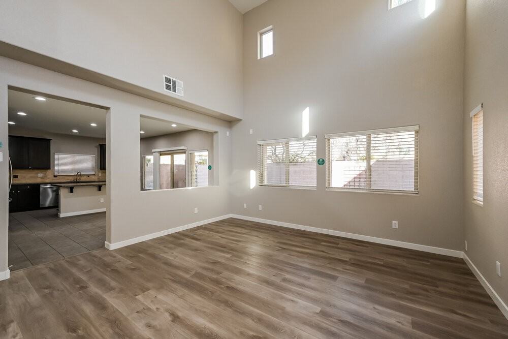 7256 Coppertip Ave - Photo 4 of 18