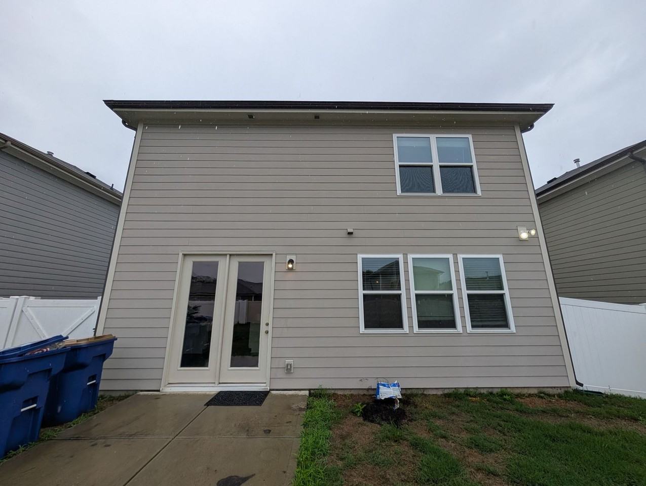 3030 Eastcott Ave - Photo 2 of 32