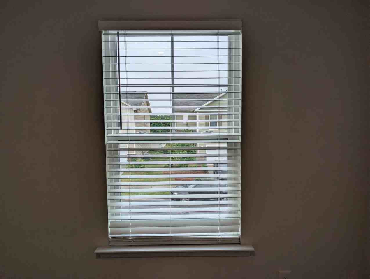 3030 Eastcott Ave - Photo 6 of 32