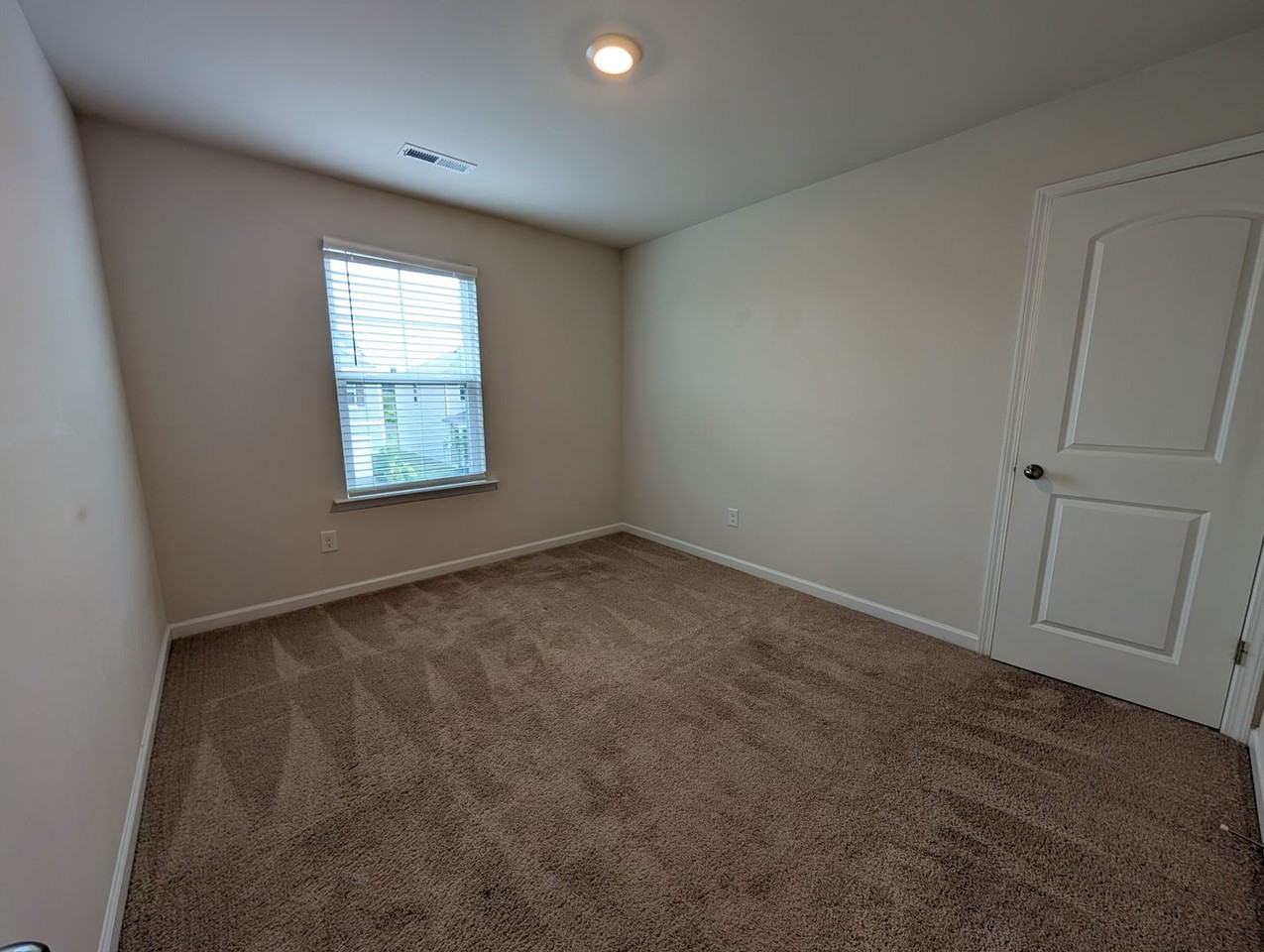 3030 Eastcott Ave - Photo 7 of 32