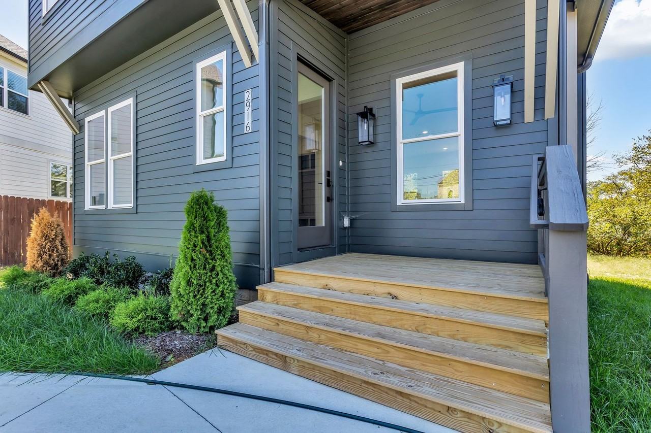 2916 Stokers Lane - Photo 4 of 32