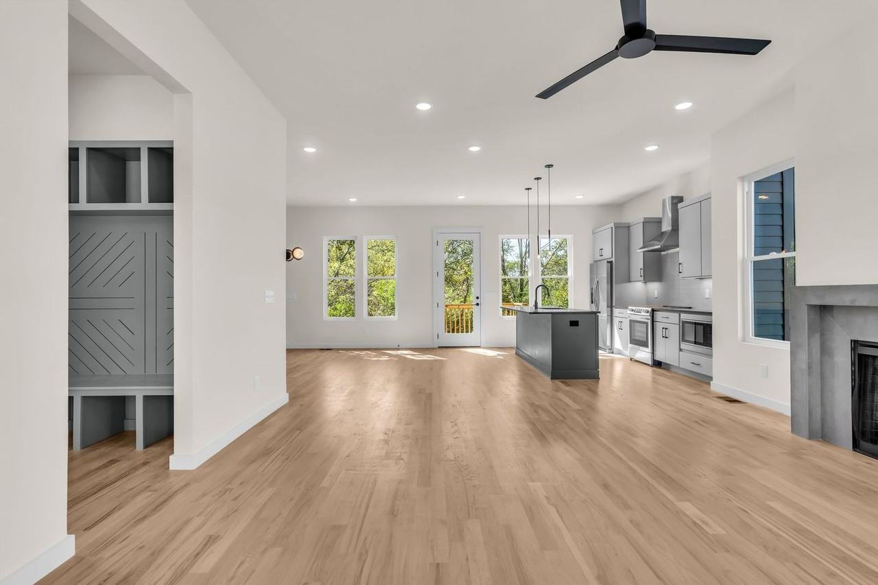 2916 Stokers Lane - Photo 6 of 32