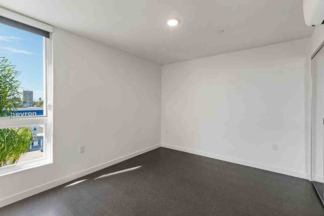 nBtween - Photo 7 of 33