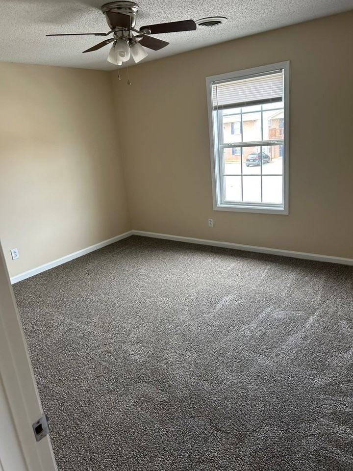 3839 3839 Jockey Dr - 3839 Jockey Drive #C - Photo 3 of 12