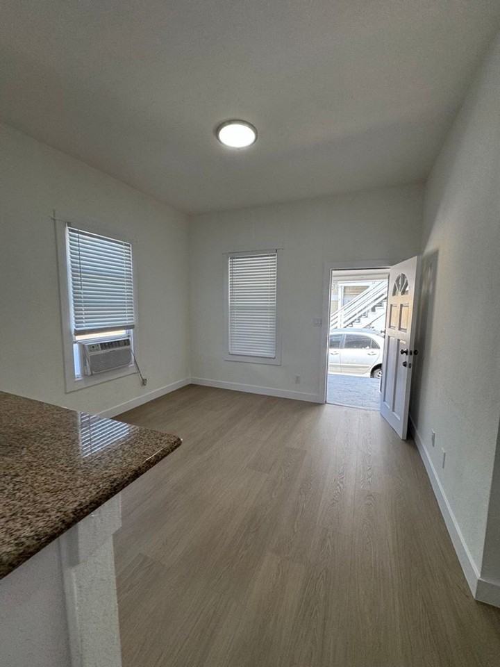 1137 Irolo St. - Photo 4 of 13