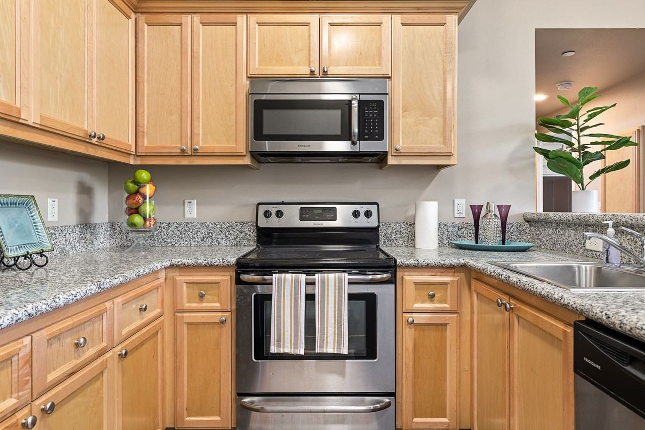 The Row House - Photo 5 of 50