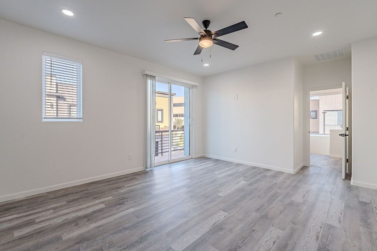 1 Month free!! Restrictions Apply - Photo 4 of 46