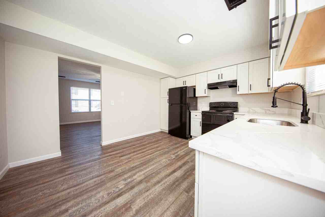 Shadow Ridge Apartments - Photo 2 of 14