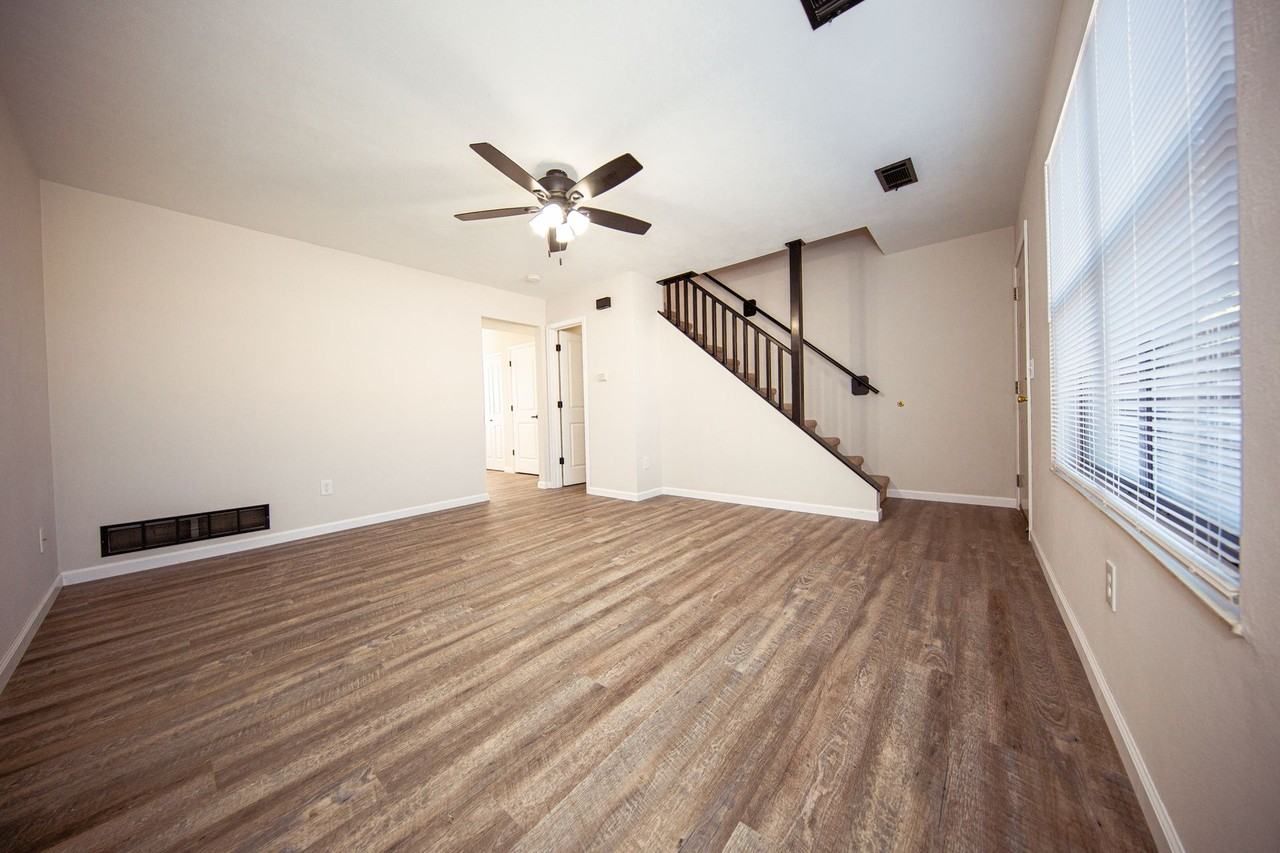 Shadow Ridge Apartments - Photo 5 of 14