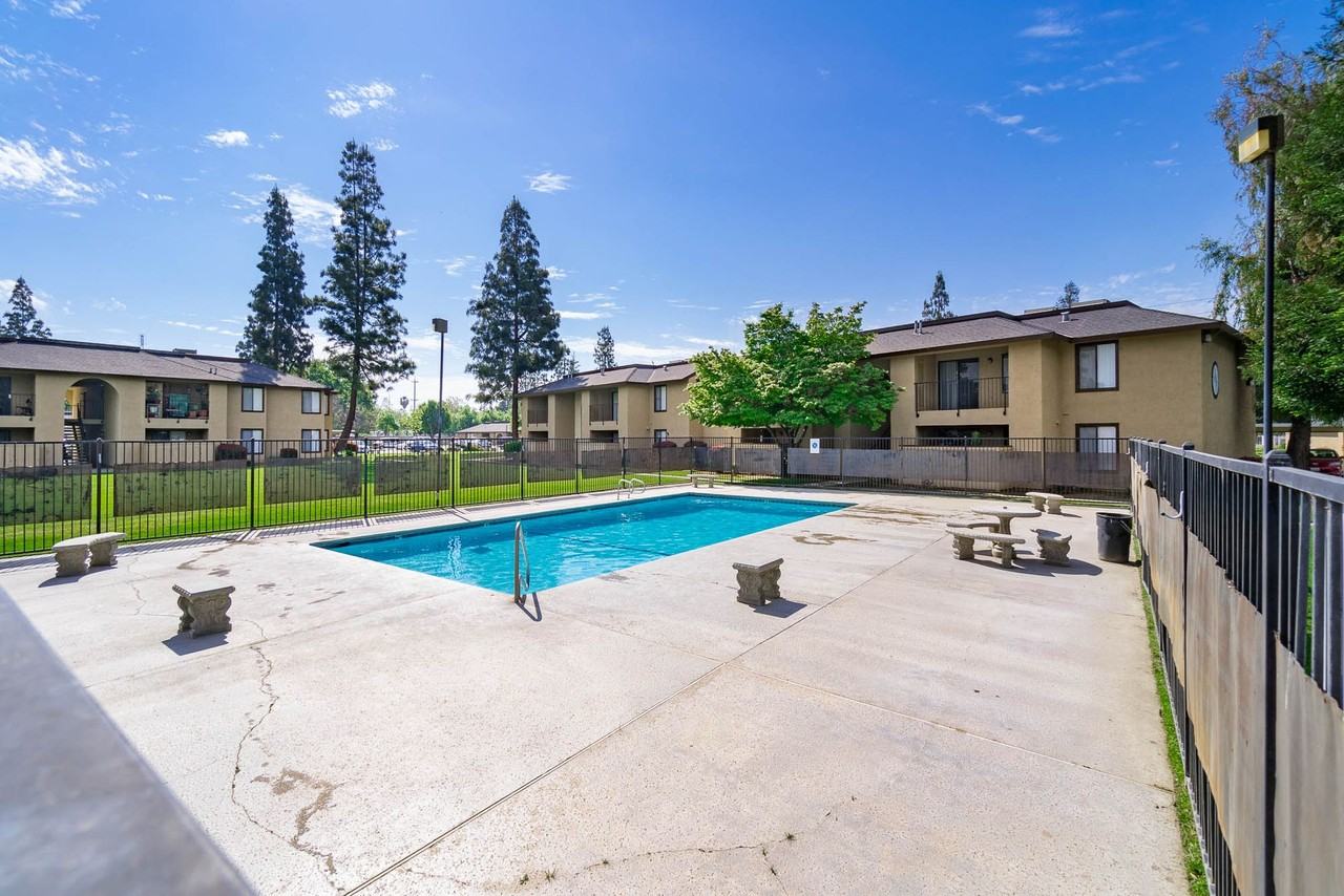 2255 South Maple Avenue #221 - Photo 5 of 46