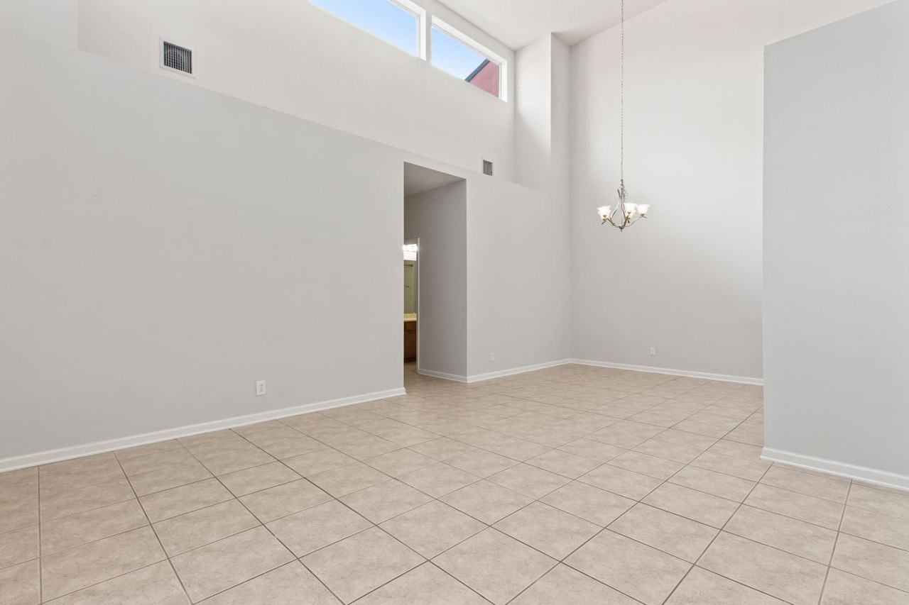 408 Sunnyhurst Place - Photo 6 of 36