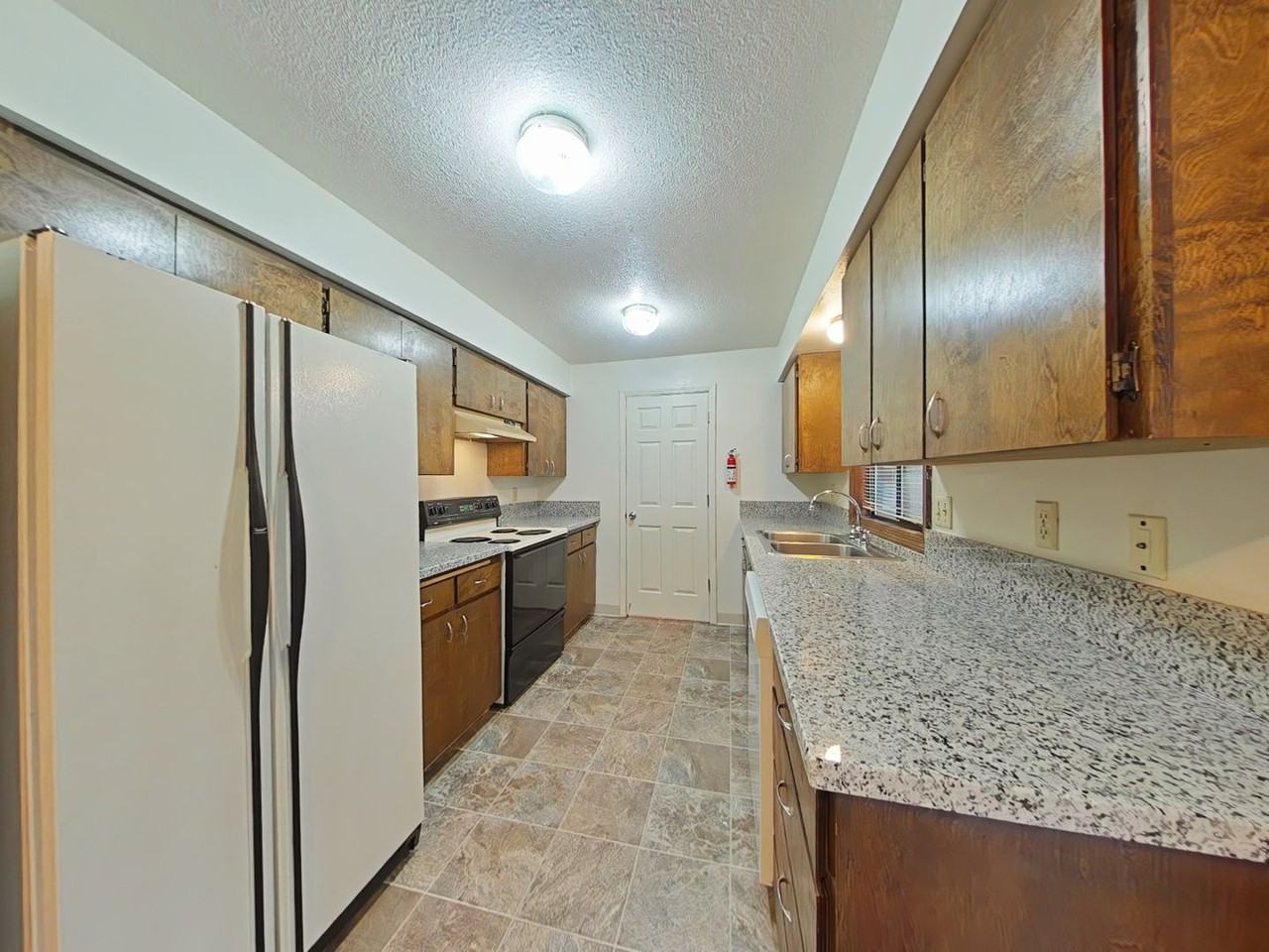 4572 Nw Elmwood Dr - Photo 6 of 14