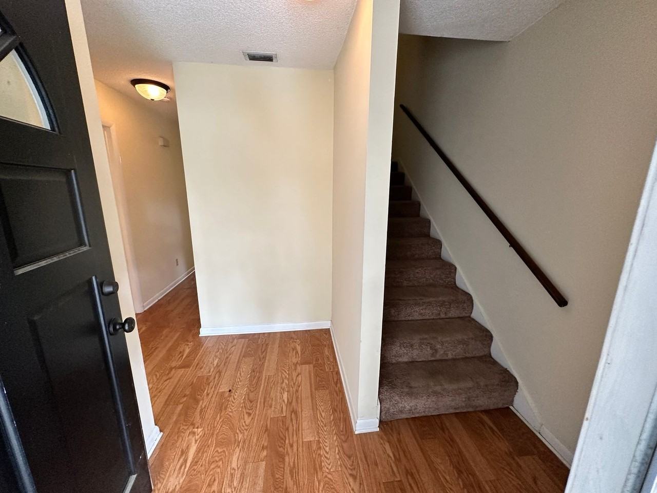 2 Westbrook Cir Apt A - Photo 2 of 36