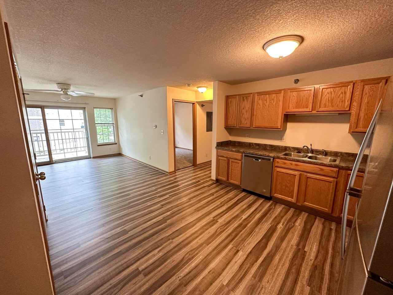 121 Beach Avenue - Photo 4 of 50