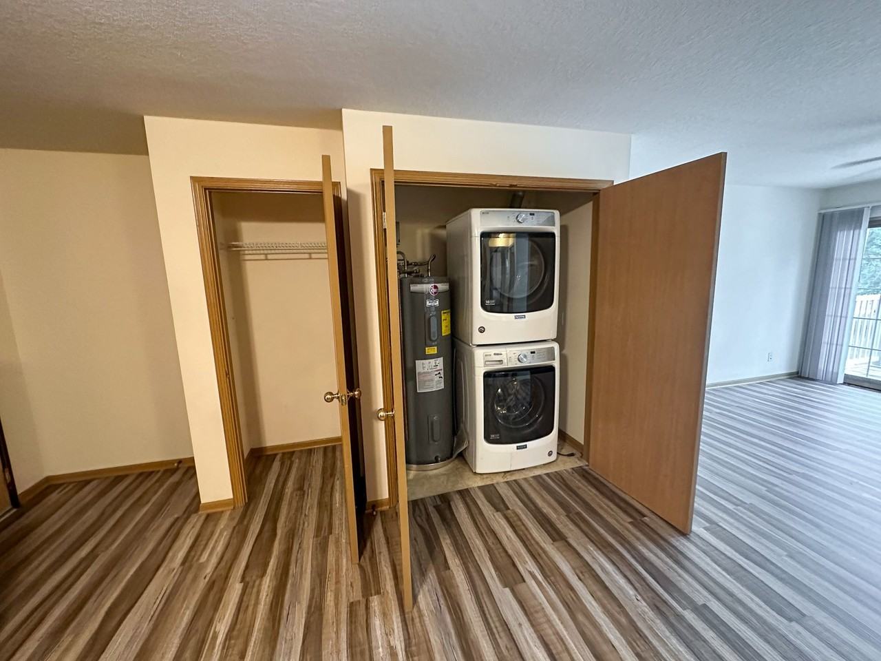 121 Beach Avenue - Photo 6 of 50