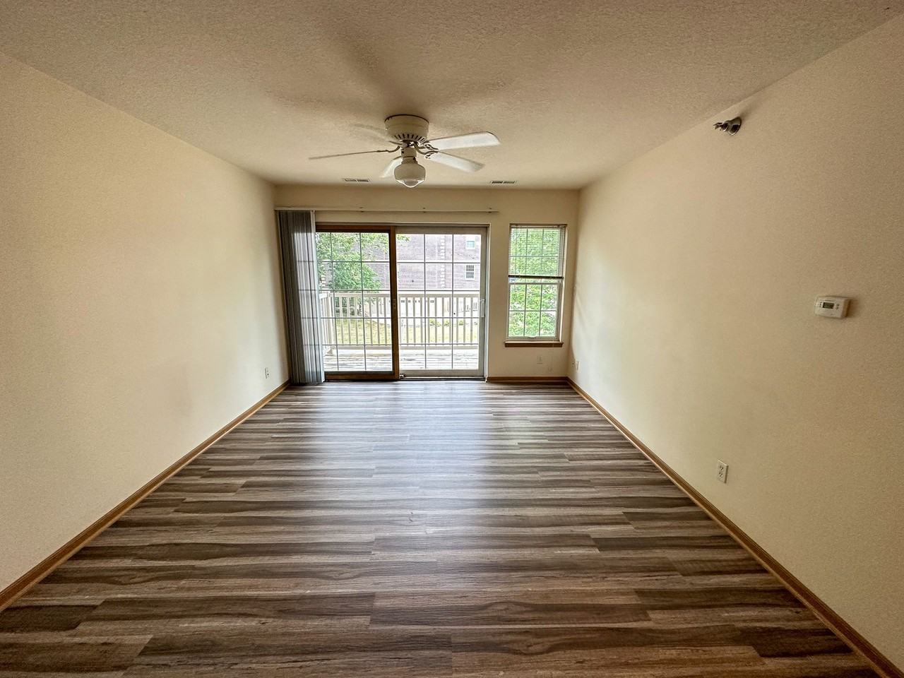 121 Beach Avenue - Photo 7 of 50