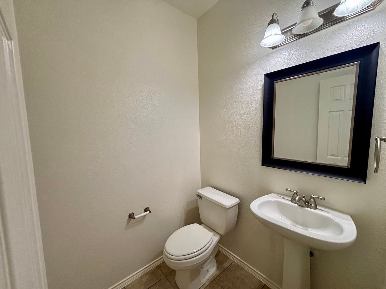 1917 Sand Creek Rd - Photo 4 of 35