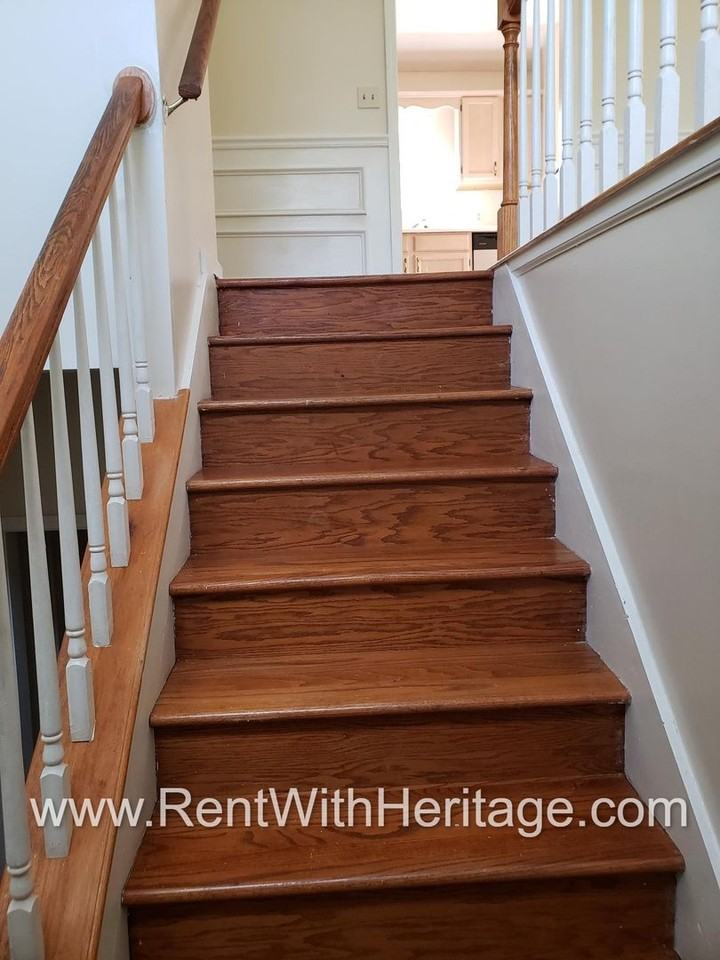 605 White Pines Dr - Photo 4 of 45