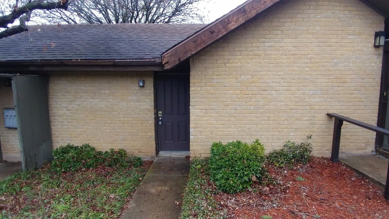 4630 Country Creek Dr #1214 - Photo 2 of 8