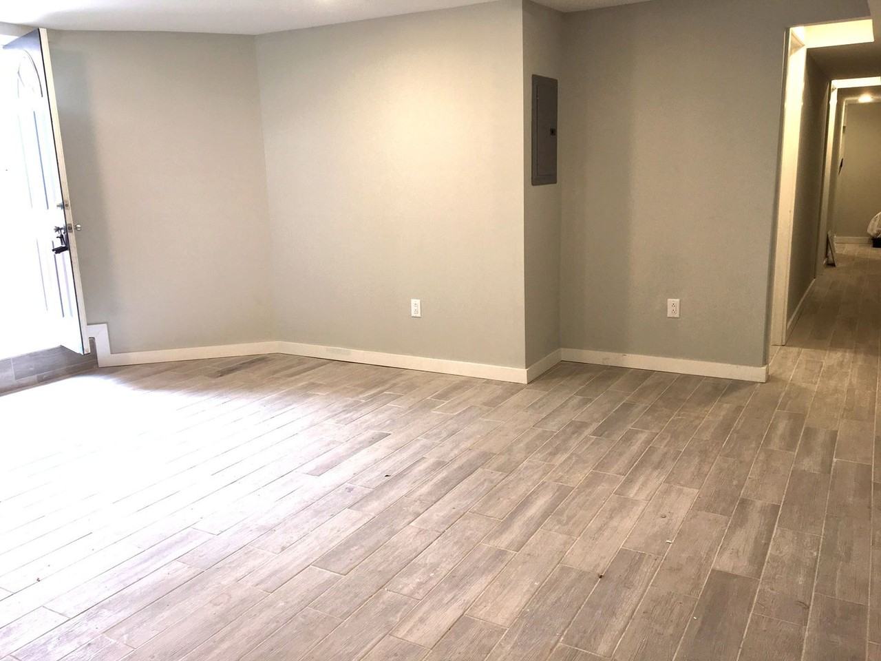 5301 Catharine Street - Photo 3 of 18