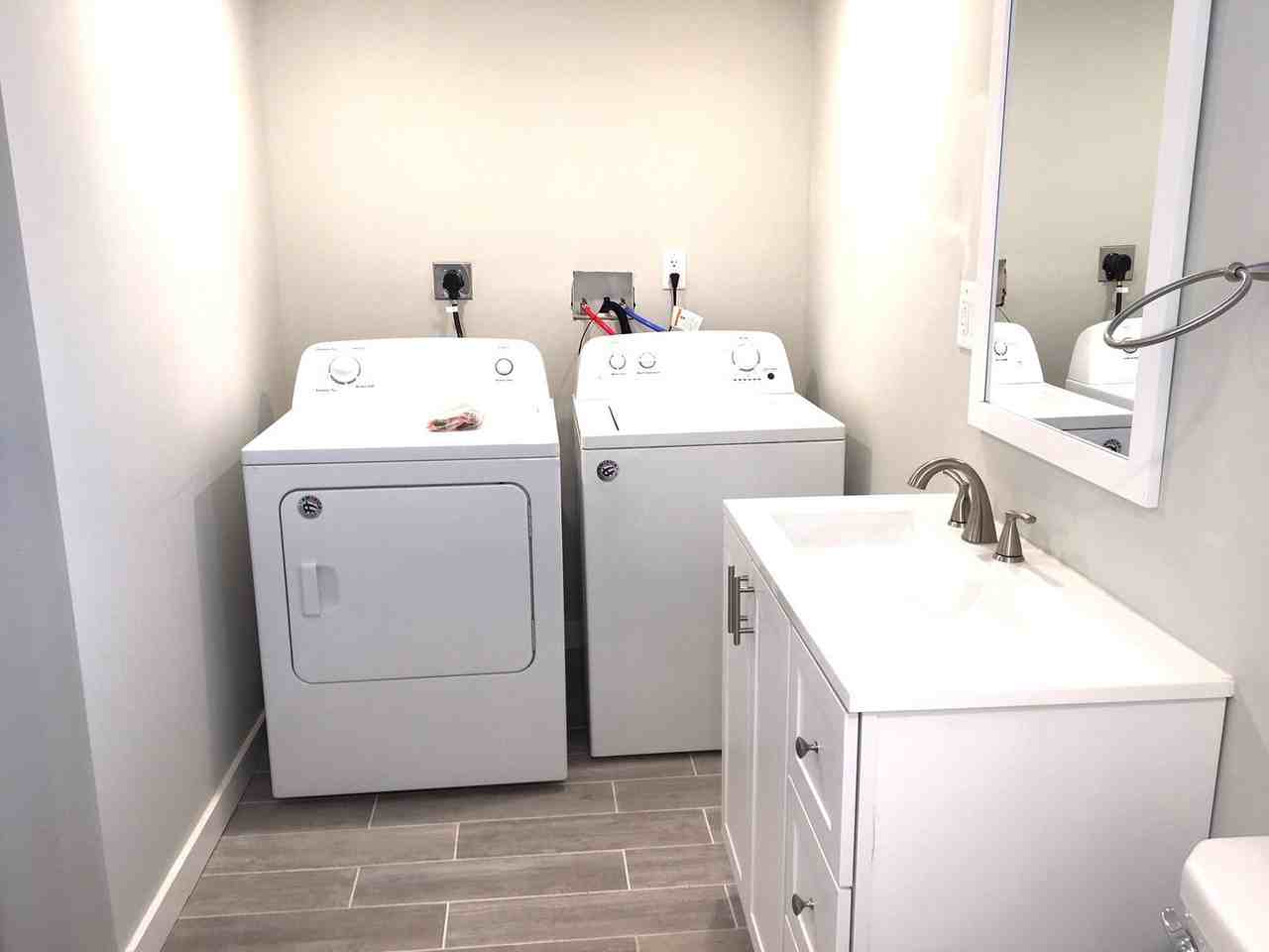 5301 Catharine Street - Photo 7 of 18