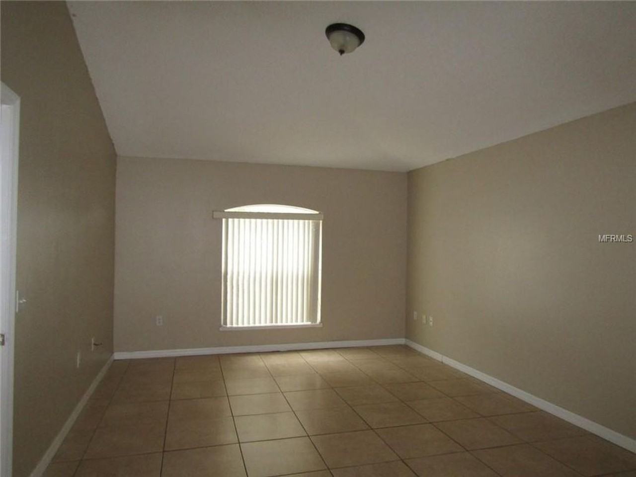 403 Martigues Dr - Photo 5 of 32