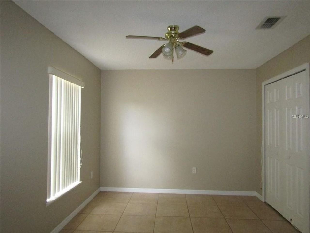 403 Martigues Dr - Photo 6 of 32