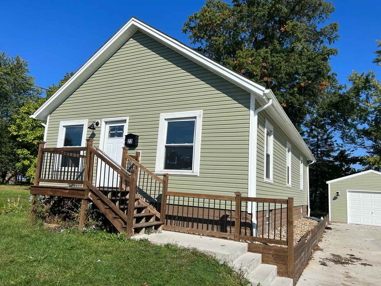 23 Lawnview Ave - Photo 2 of 18