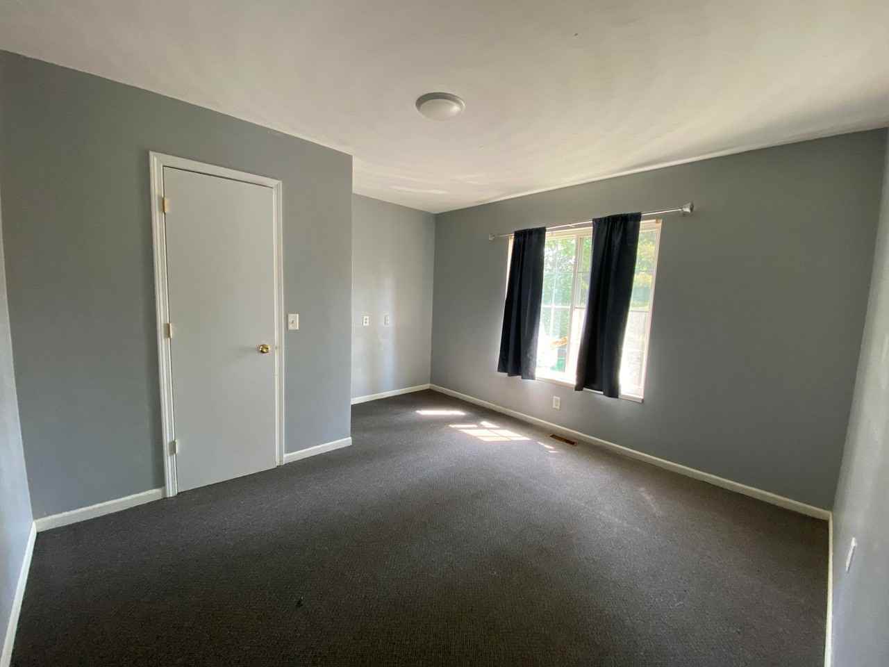 1113 Kimbark Ave - Photo 2 of 22
