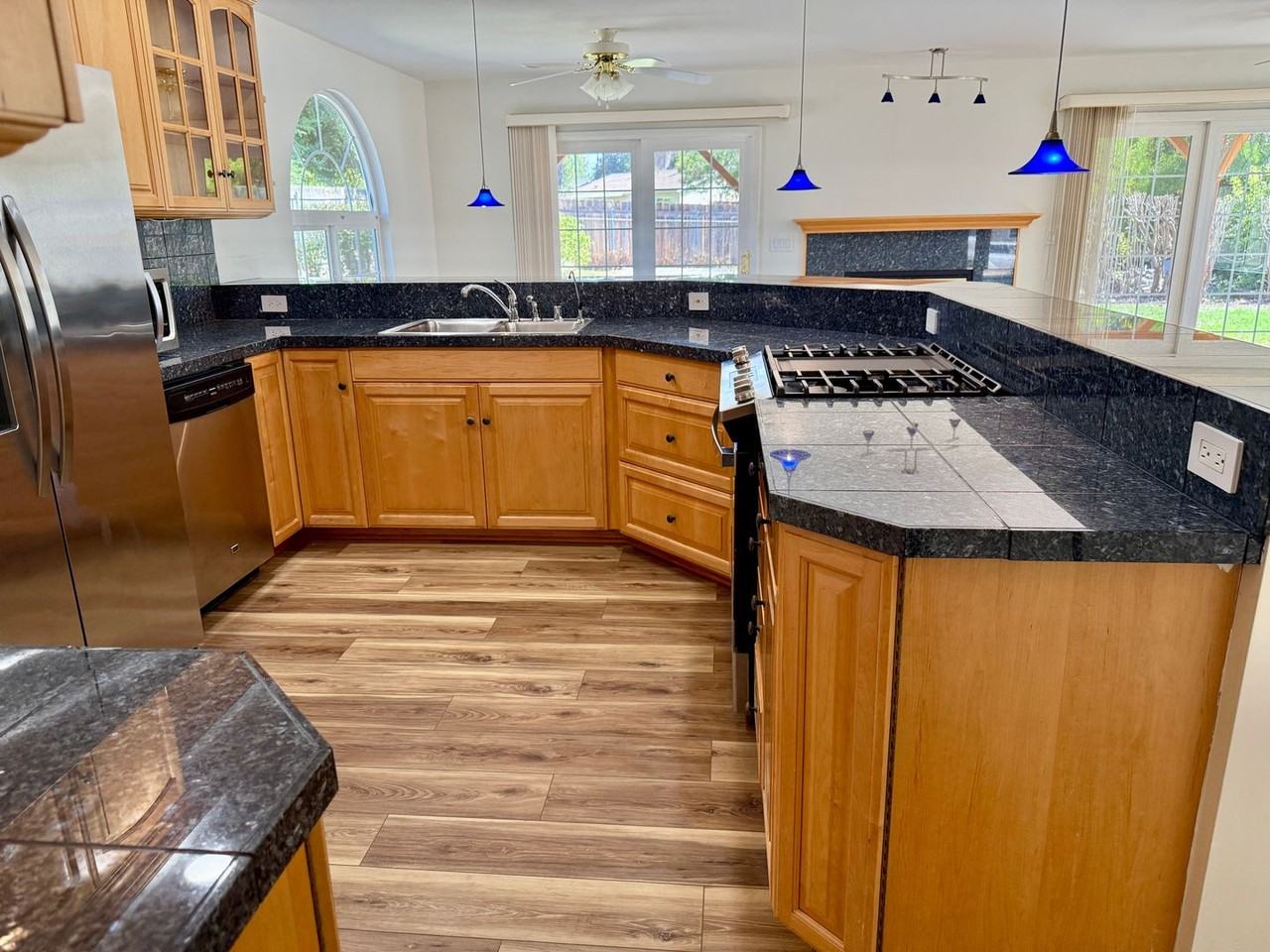 9627 Hume Rd - Photo 2 of 9