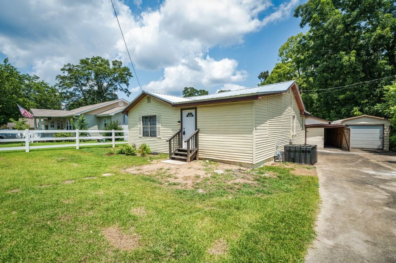 246 1st Ave Nw - Photo 2 of 18